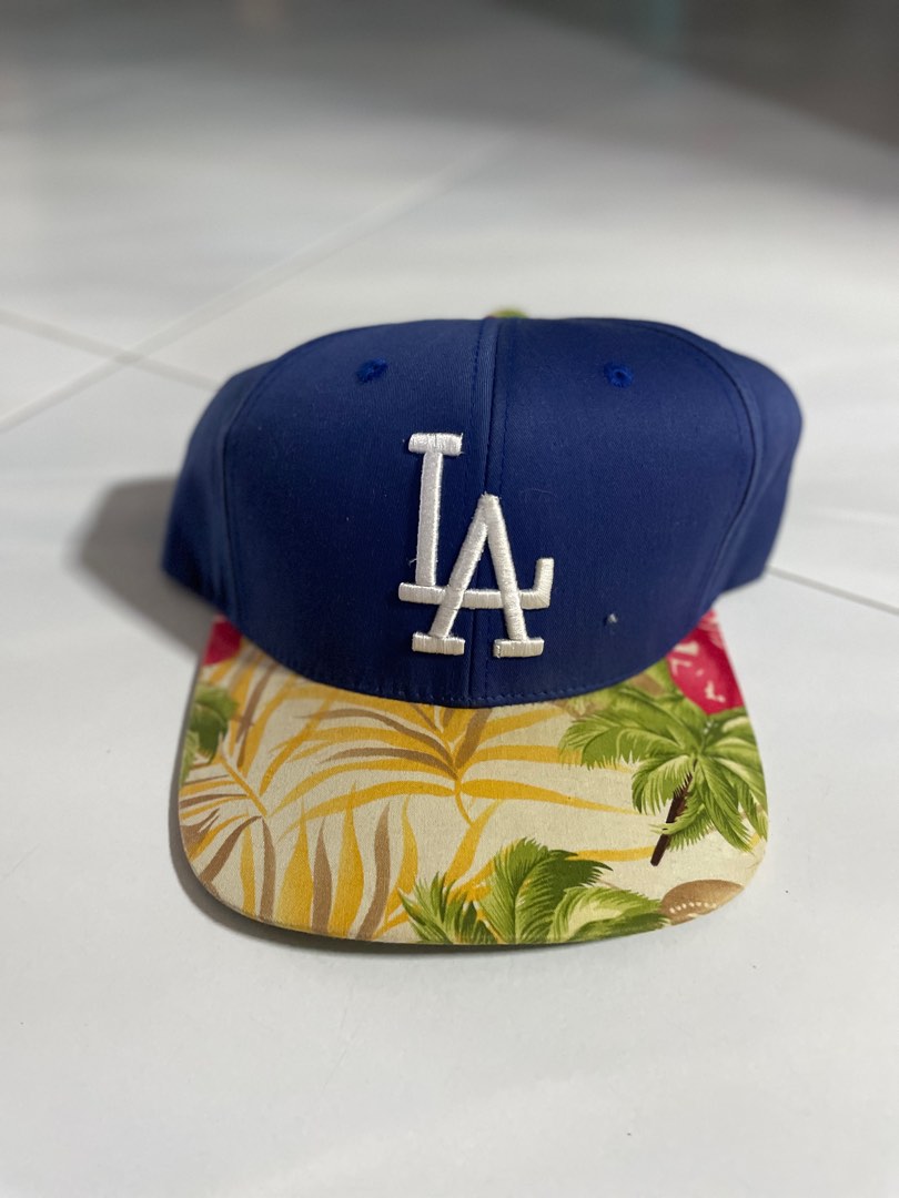 Vintage 80s LA dodgers snapback cap, Men's Fashion, Watches & Accessories,  Caps & Hats on Carousell