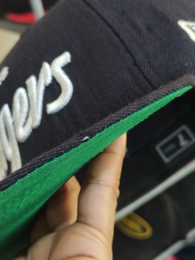 LA Dodgers hat (Category: Caps & Hats) located in Malabon City. Submitted by CapHero (Listing ID 1237621839, Image 2). Description: 100% wool issue sakit ng wool mga gasgas check photos.