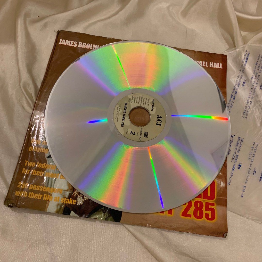 Laser disc, Musik & Media, CD, DVD & Lainnya di Carousell