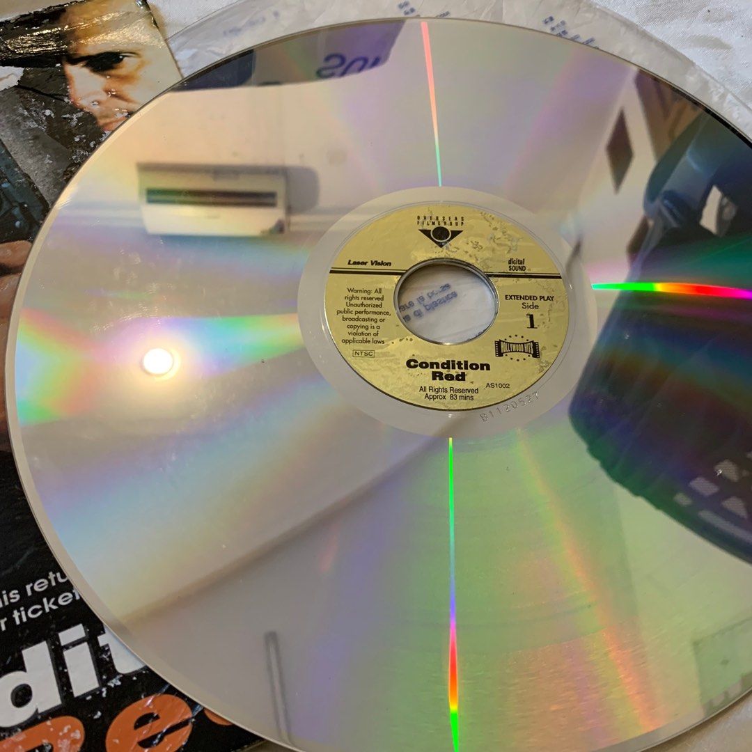 Laser disc condition red, Musik & Media, CD, DVD & Lainnya di Carousell