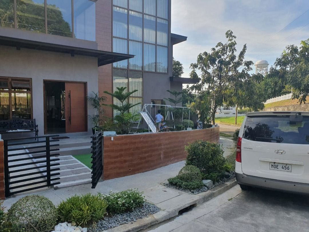 LINDENWOOD RESIDENCES, SUSANA HEIGHTS MUNTINLUPA ALABANAG (7BR HOUSE