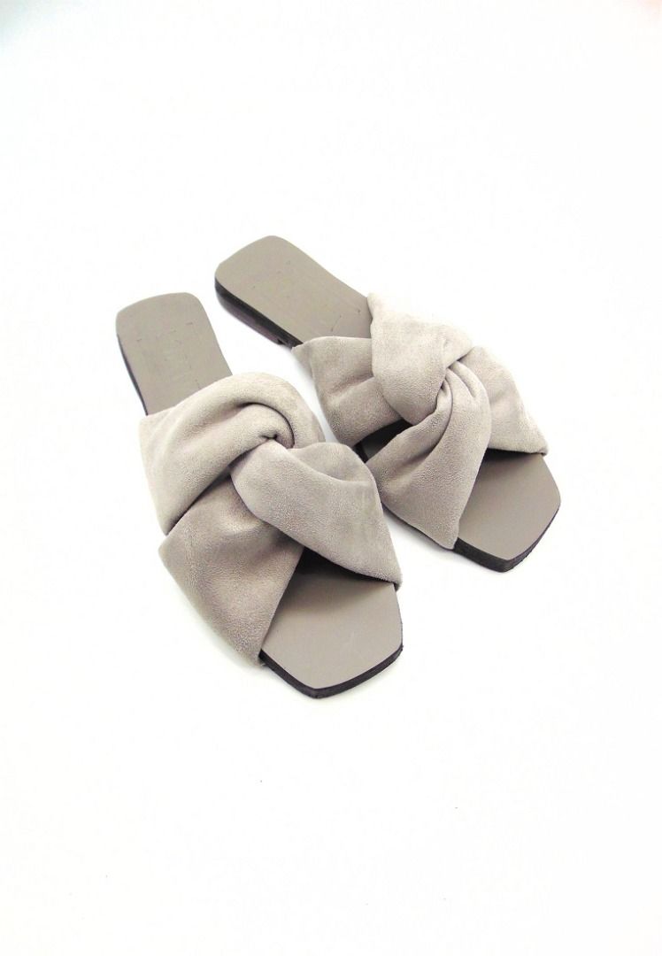LO'RENZA - Sandy Flat Slides, Women's Fashion, Footwear, Flats ...
