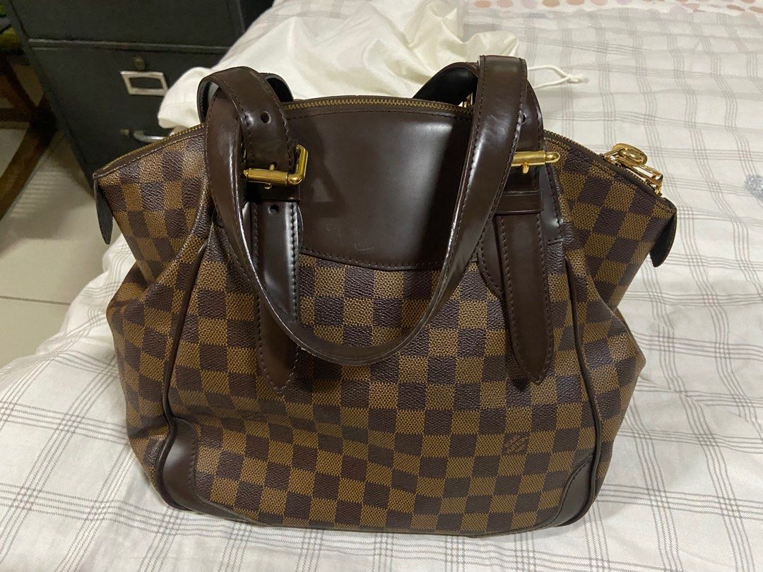 LOUIS VUITTON Verona MM shoulder bag (Category: Luxury Bags & Wallets) located in Manila. Submitted by katrina0719 (Listing ID 1237631519, Image 2). Description: negotiable Authentic w/ papers & paper bag Nawawala na yung dust bag pero nasa dustbag siya na normal lang .