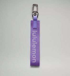 [ For Pre Order] Lululemon Never Lost Keychain