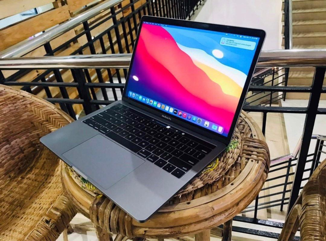 Macbook Pro TouchBar 2018 8GB RAM 512 SSD (Category: Laptops & Notebooks) located in San Juan City. Submitted by Karl_Mathew (Listing ID 1237575131, Image 3). Description: Macbook Pro TouchBar 2018 8GB RAM 512 SSD Quick Specs; Processor: 2.3 GHz Core i5 Memory: 8GB RAM Storage: 512 SSD Flash Storage INCLUSION ▫️UNIT ITSELF ▫️CHAGER Good As New Good Performance Good Conditioning 98% Smoothness No Issue No History Of Repair All Ports Working Test A