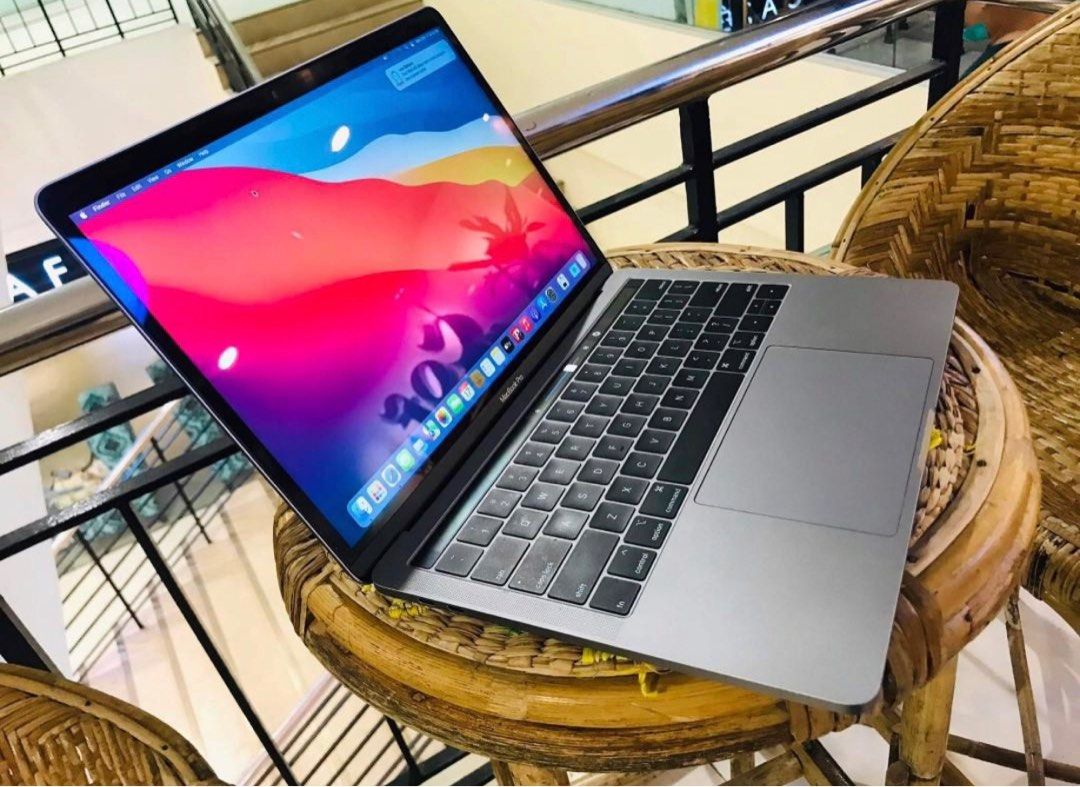 Macbook Pro TouchBar 2018 8GB RAM 512 SSD (Category: Laptops & Notebooks) located in San Juan City. Submitted by Karl_Mathew (Listing ID 1237575131, Image 2). Description: Macbook Pro TouchBar 2018 8GB RAM 512 SSD Quick Specs; Processor: 2.3 GHz Core i5 Memory: 8GB RAM Storage: 512 SSD Flash Storage INCLUSION ▫️UNIT ITSELF ▫️CHAGER Good As New Good Performance Good Conditioning 98% Smoothness No Issue No History Of Repair All Ports Working Test A