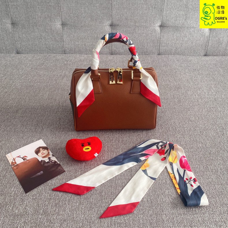 Mini V Mute Boston Bag, Women's Fashion, Bags & Wallets, Cross-body ...