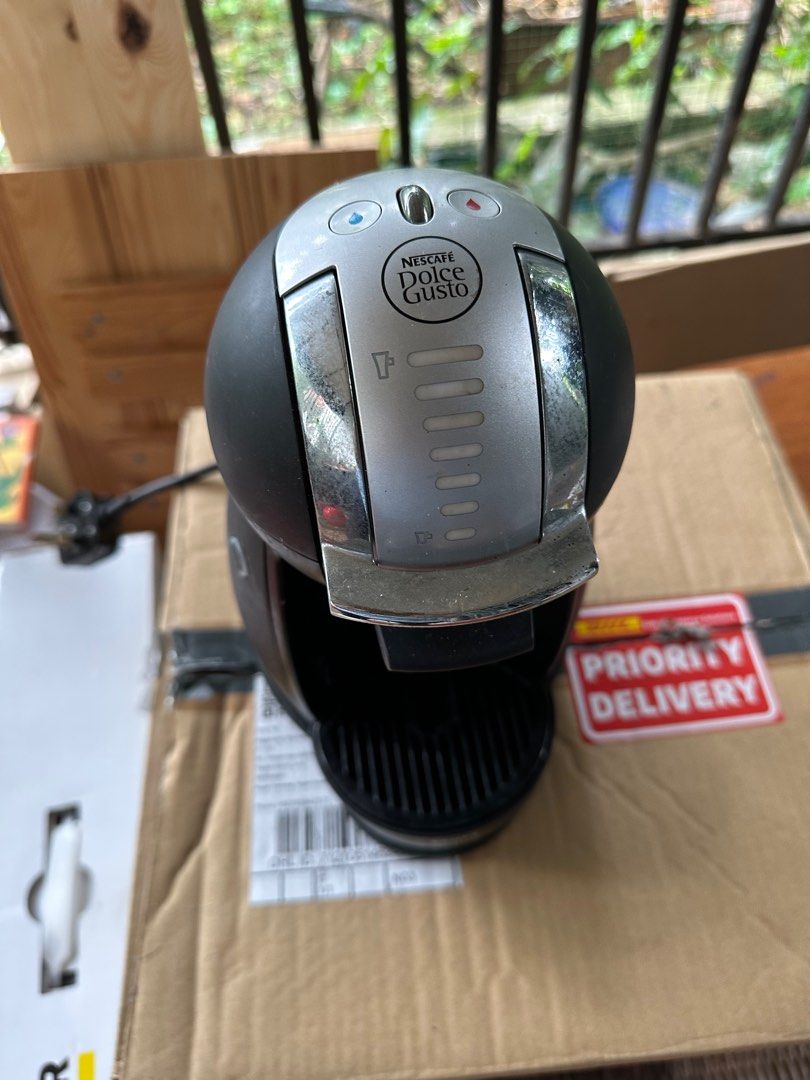 (Broken) Nescafe Dolce Gusto, TV & Home Appliances, Kitchen Appliances
