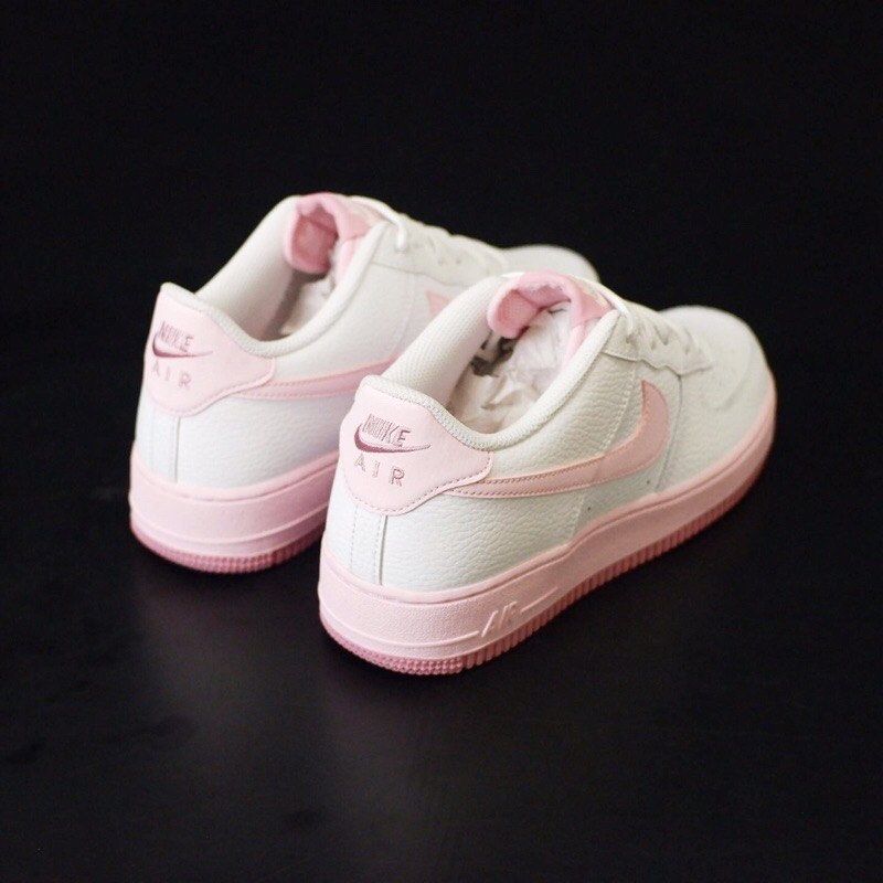 Nike Air Force 1 Baby Pink, Fesyen Wanita, Sepatu di Carousell