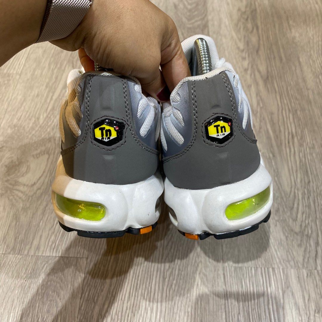 Nike air max plus tn shop se pure platinum volt