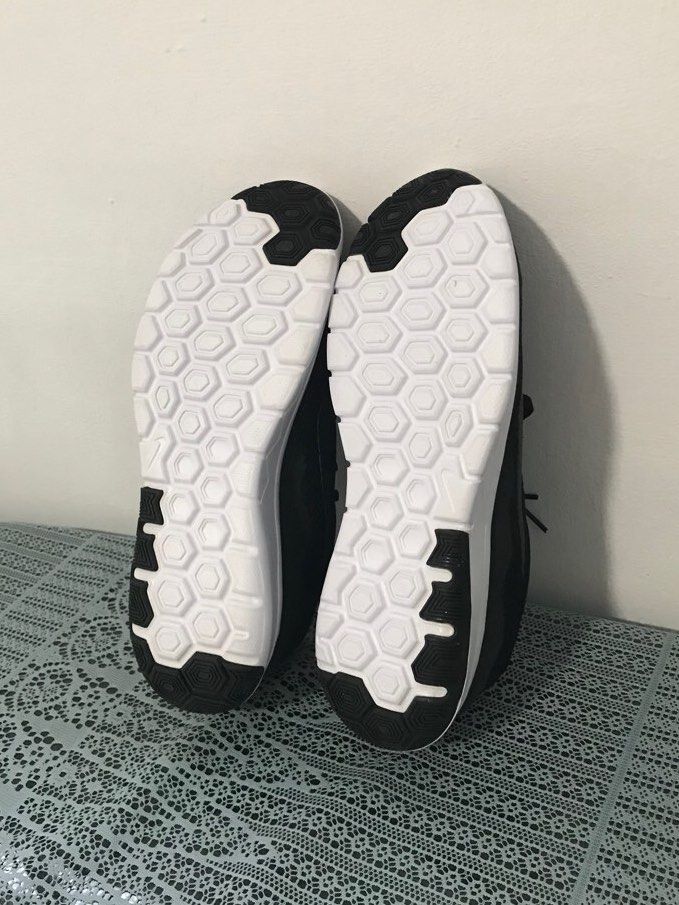 Nike Flex Experience RN4 749102 001 Black US8.5 Luxury