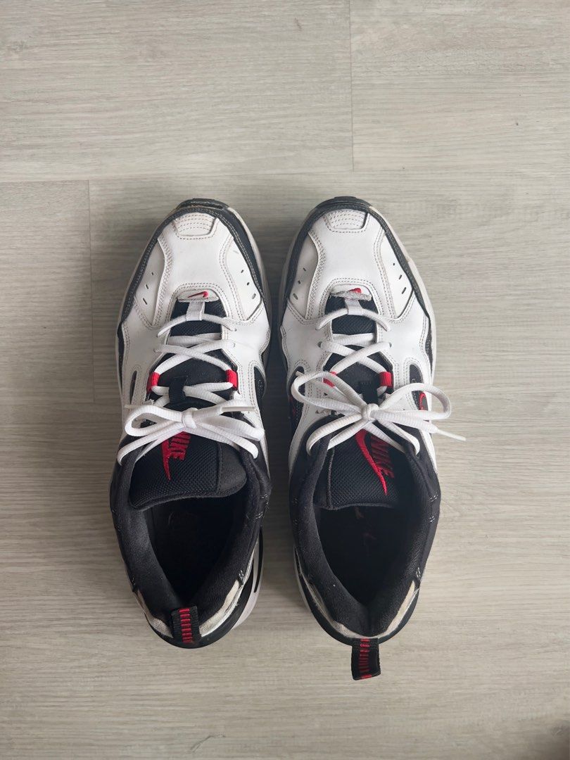 White best sale nike technos