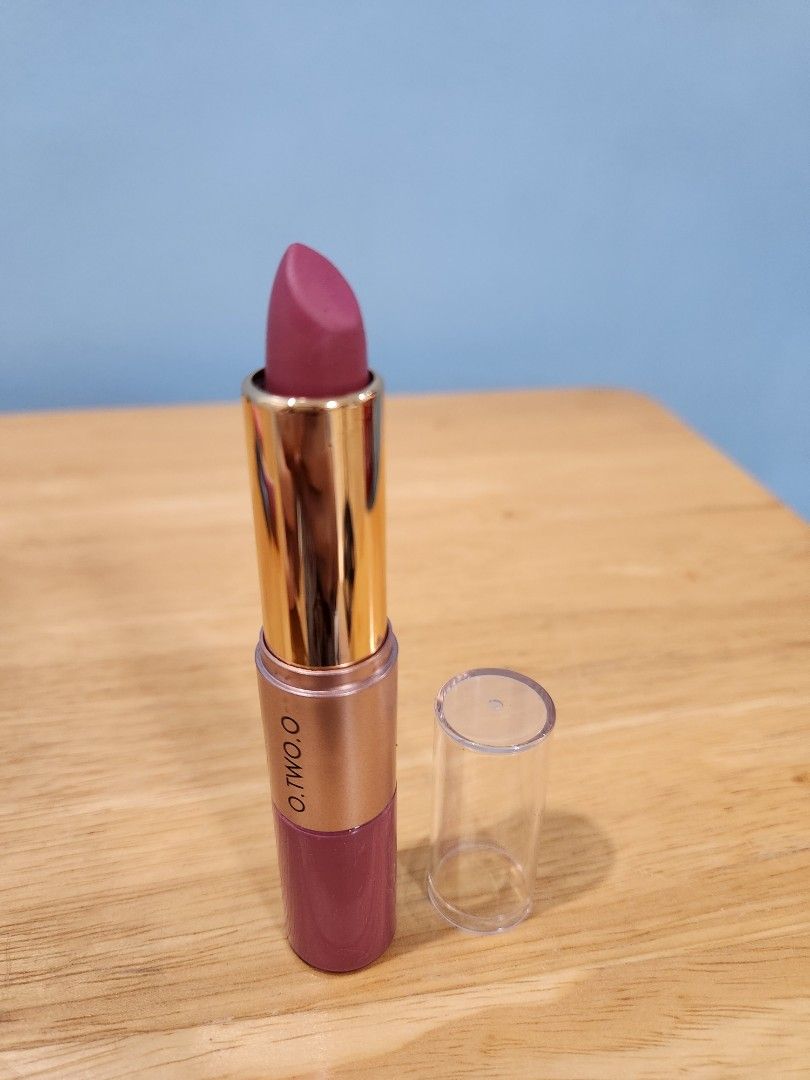 O.TWO.O 2-in-1 Matte Lipstick and Liquid Lipstick (Category: Makeup) located in San Juan City. Submitted by djdlm (Listing ID 1237669405, Image 1). Description: Brand new O.TWO.O 2-in-1 Matte Lipstick and Liquid Lipstick. Shade RGLL 11 Swatched a few times..