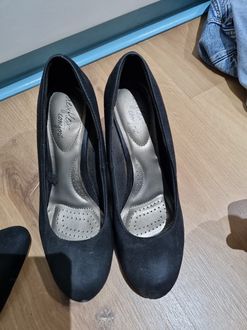 Payless wedge black shoes on Carousell