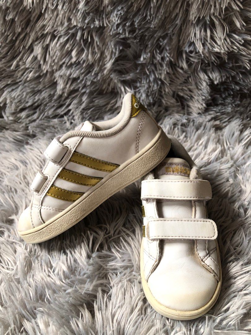 Preloved Adidas Kids Toddler Baseline Shoes White Gold Babies