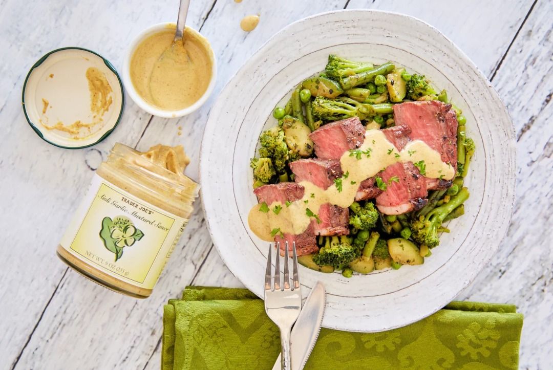 (PreOrder) Trader Joe's Aioli Garlic Mustard Sauce (255g), Food