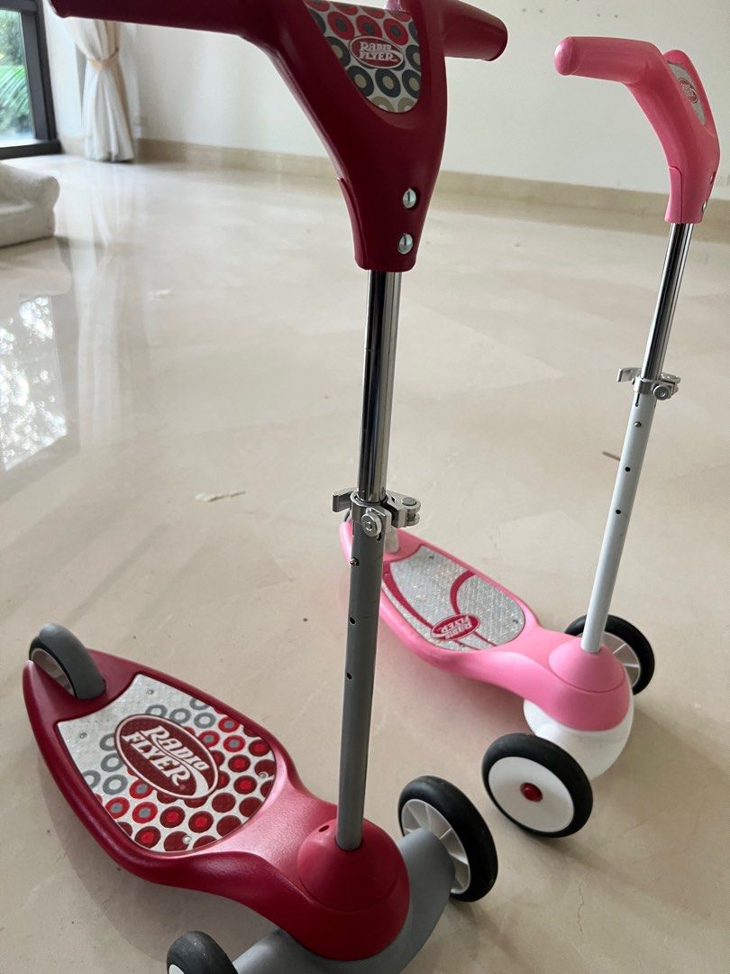 Radio flyer rocket top scooter