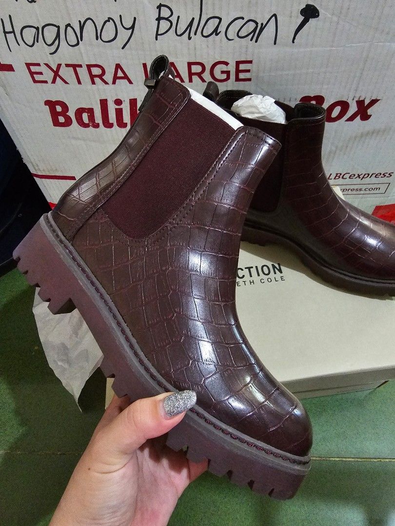 Kenneth cole salt clearance heeled chelsea boot