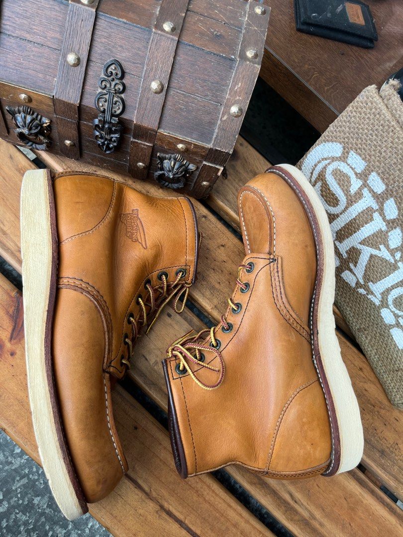 Red Wing 875 9E (Category: Boots) located in La Trinidad. Submitted by sikicksforlife (Listing ID 1237535453, Image 3). Description: 9E , fits 9.5 to 10 us mens In good condition No box We ship nationwide Pm for more details Thank you 😊 .