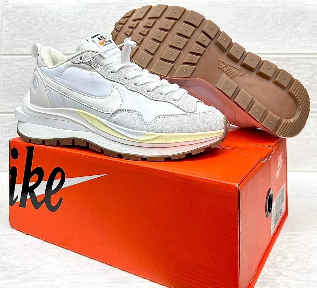 sacai x nike vaporwaffle sail mens game royal