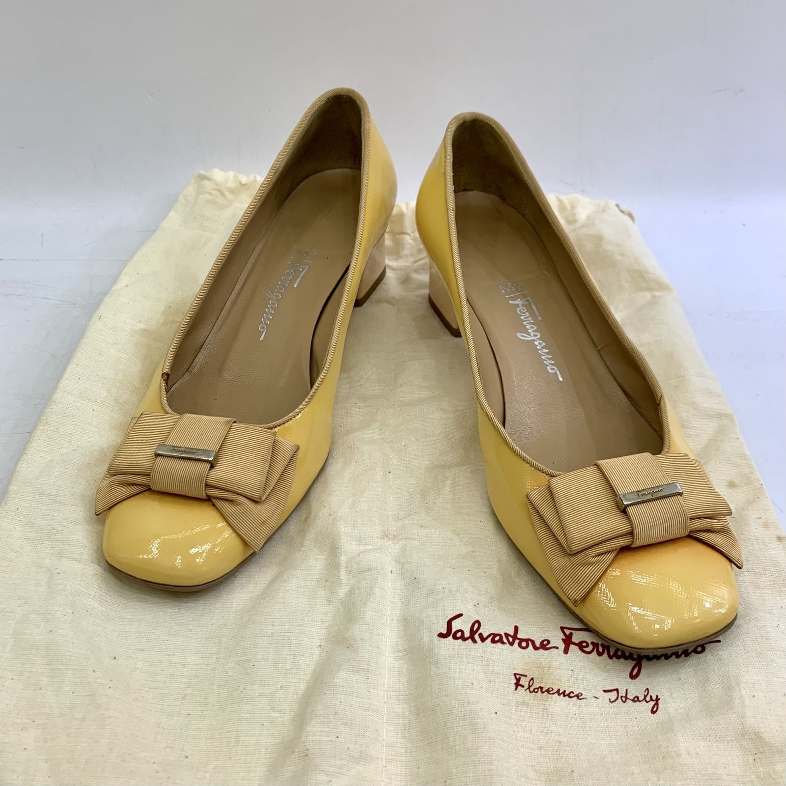 Yellow ferragamo shoes outlet