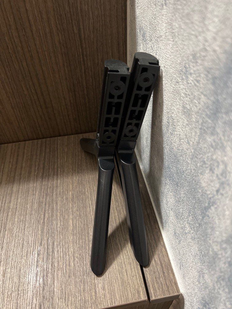 Samsung 43 inch TV stand, TV & Home Appliances, TV & Entertainment, TV