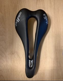 （分類：）位於 。 由 RedStealth01 提交（商品編號 1237538782，圖片 1）。簡介： 。