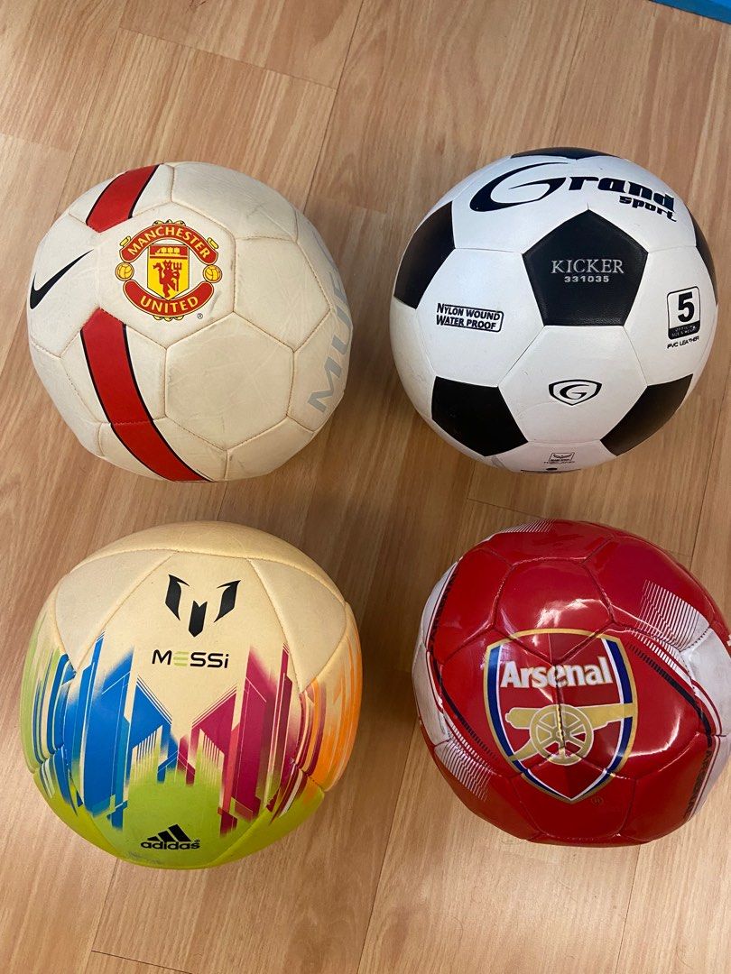 Size 5 Footballs on Carousell