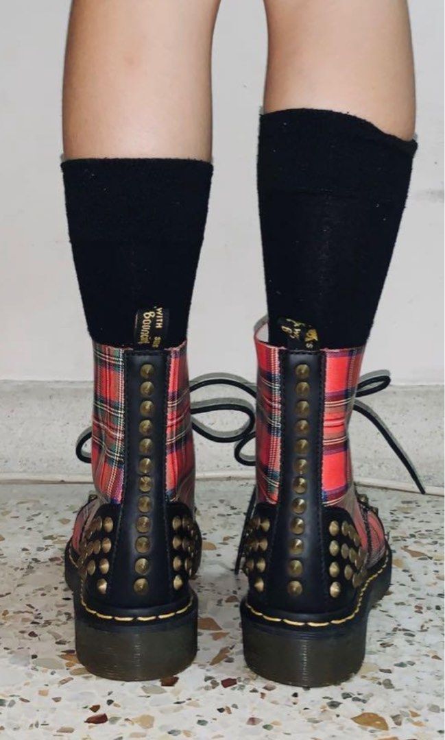 Authentic SUPER RARE DR. MARTENS size 38 limited edition checks