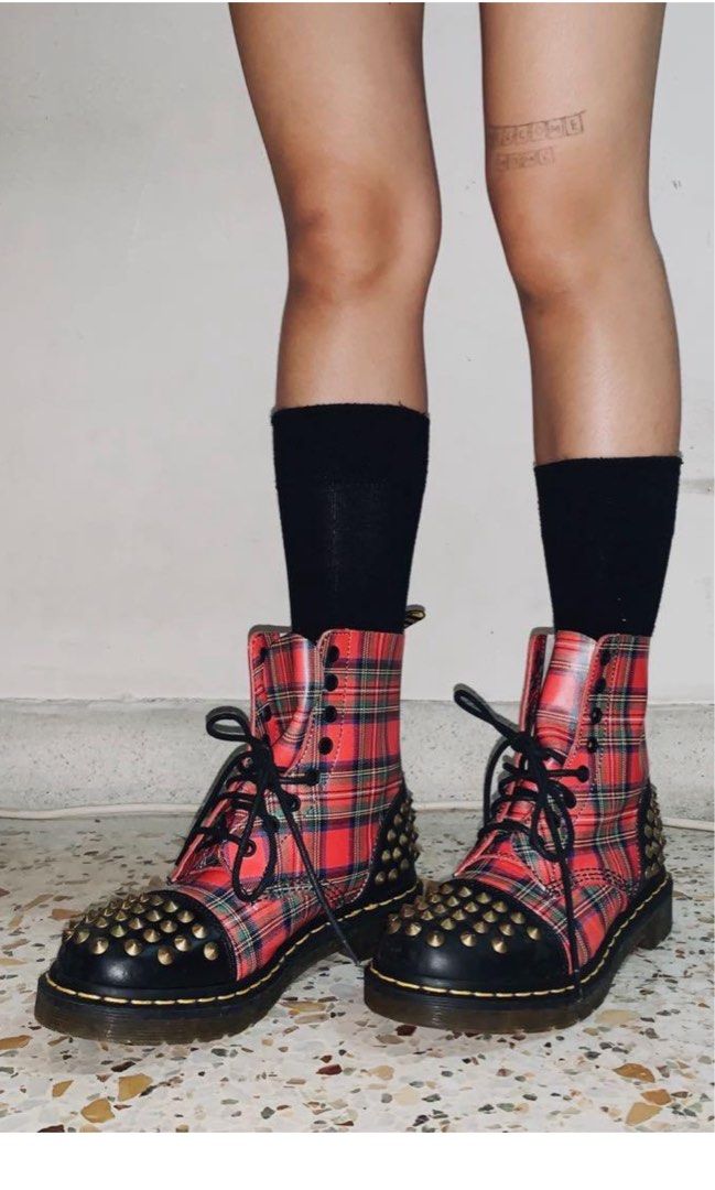 Authentic SUPER RARE DR. MARTENS size 38 limited edition checks