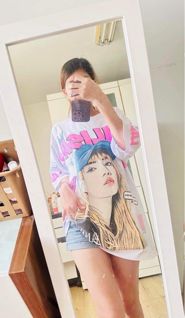 Taylor swift and lalisa white thai bootleg on Carousell