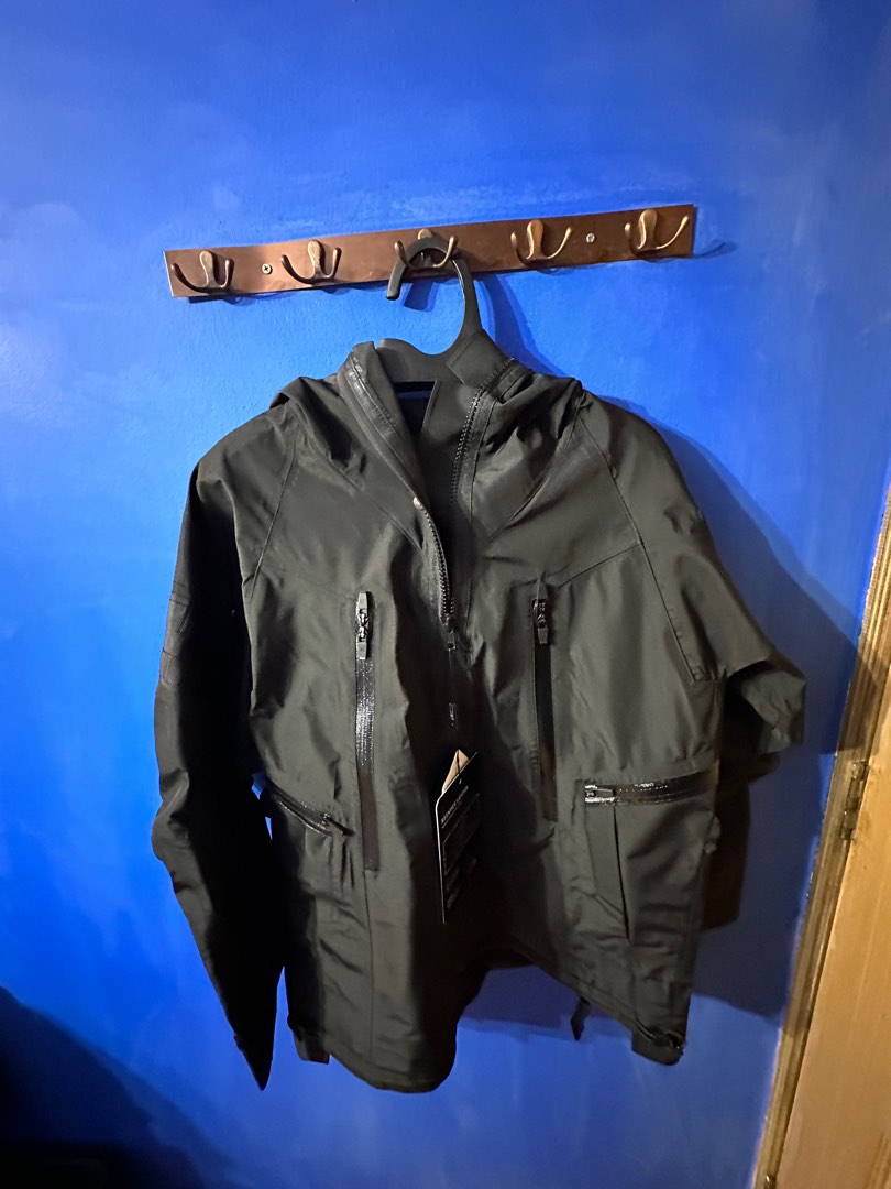 TikTok Techwere Uniden Jacket, Men's Fashion, Tops & Sets, Hoodies on ...