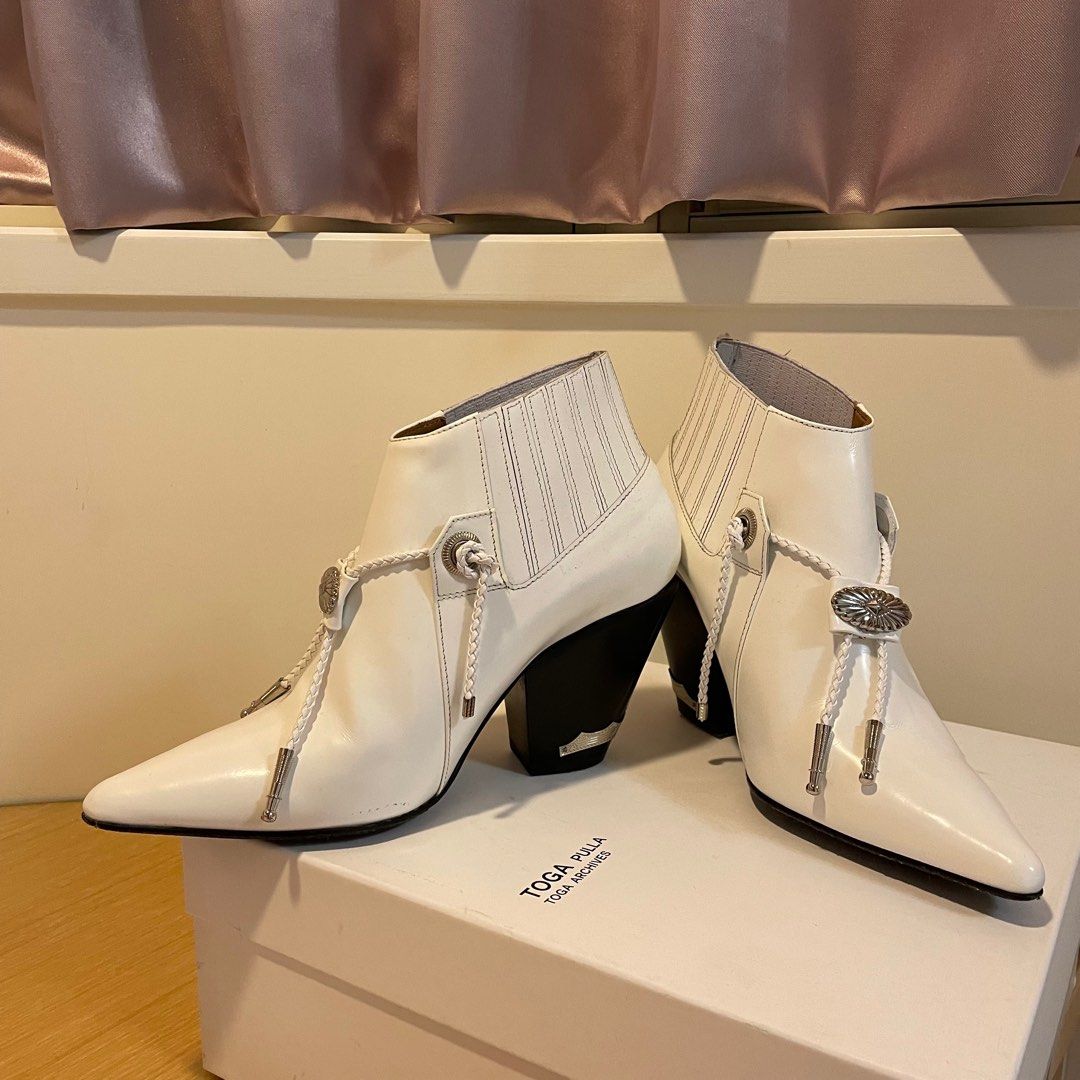 TOGA PULLA POINTED TOE ANKLE BOOTS