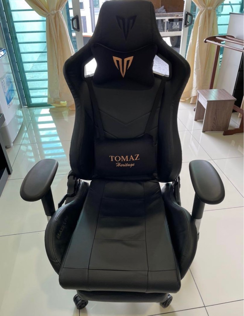 Tomaz Gaming Chair, Furniture & Home Living, Furniture, Chairs on Carousell