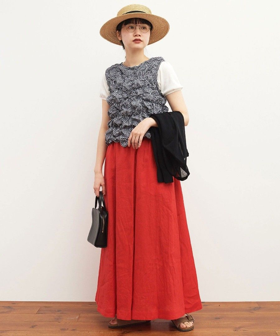 Top (Category: Other Tops) located in Singapore. Submitted by mina_closet (Listing ID 1237635023, Image 3). Description: 着丈 44.5cm／肩幅 34.2cm／身幅(シャーリングのための伸びます) 33.1～cm.
