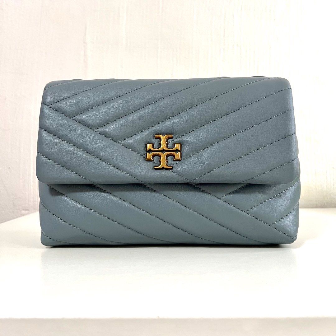 Authentic Tory Burch Fleming Convertible Shoulder Bag Matte Black, Luxury,  Bags & Wallets on Carousell