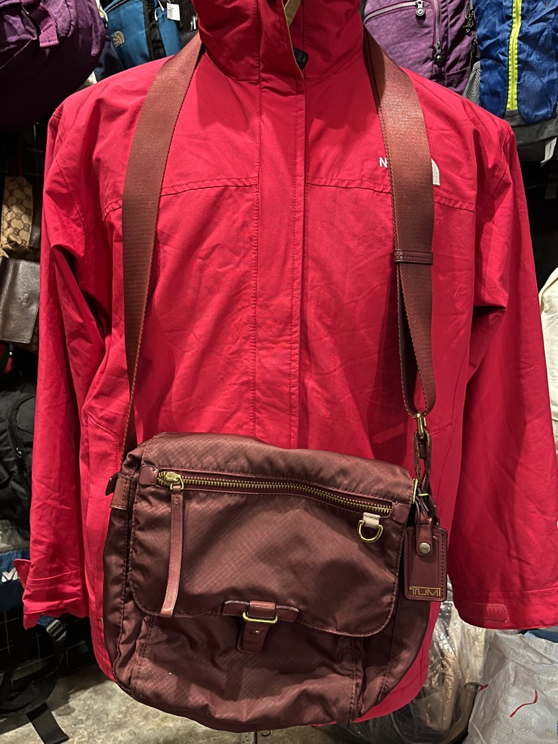 Tumi Sling Bags, Men's Fashion, Bags, Sling Bags on Carousell