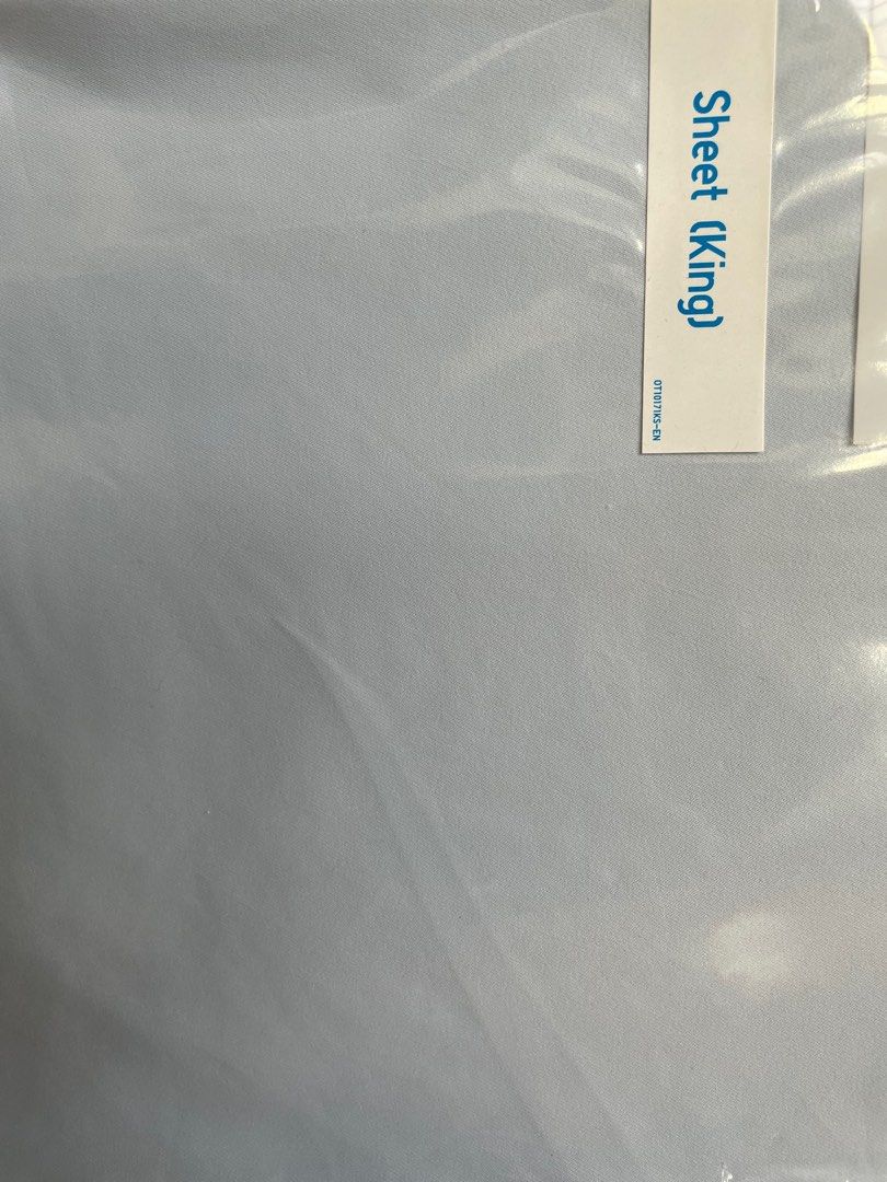 Uniqlo AIRism king size bedsheet cover, Furniture & Home Living