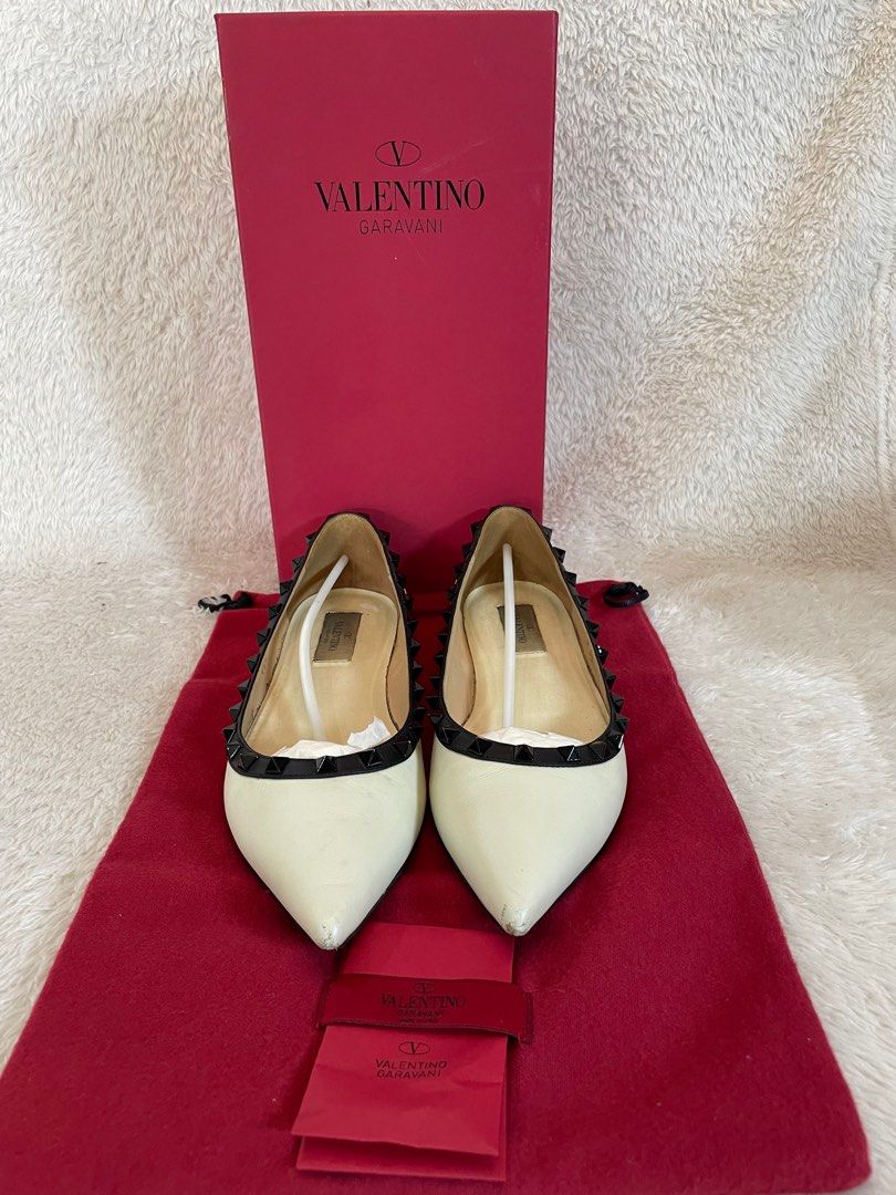 Valentino flat hot sale shoes sale