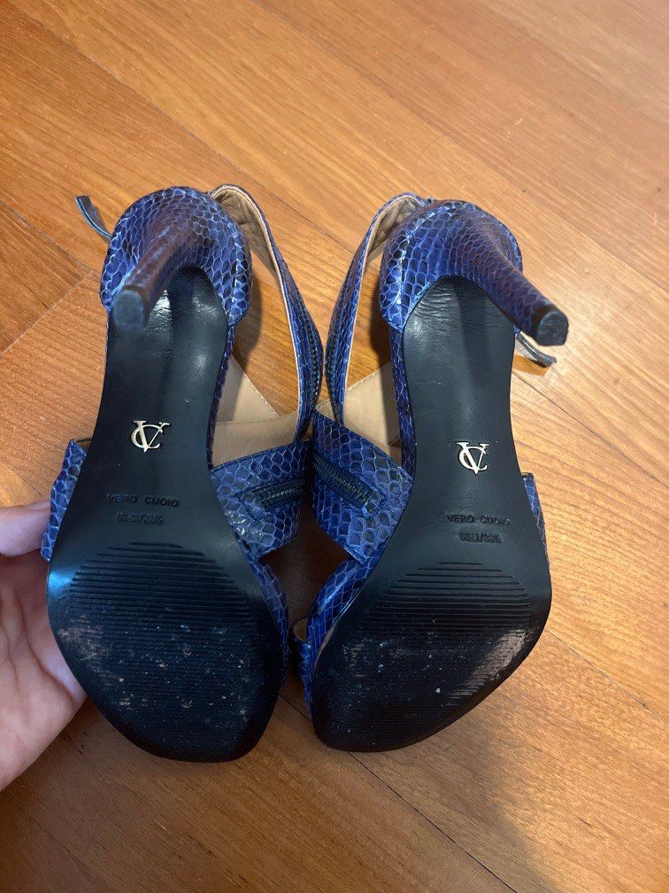 Vince camuto snakeskin shoes deals
