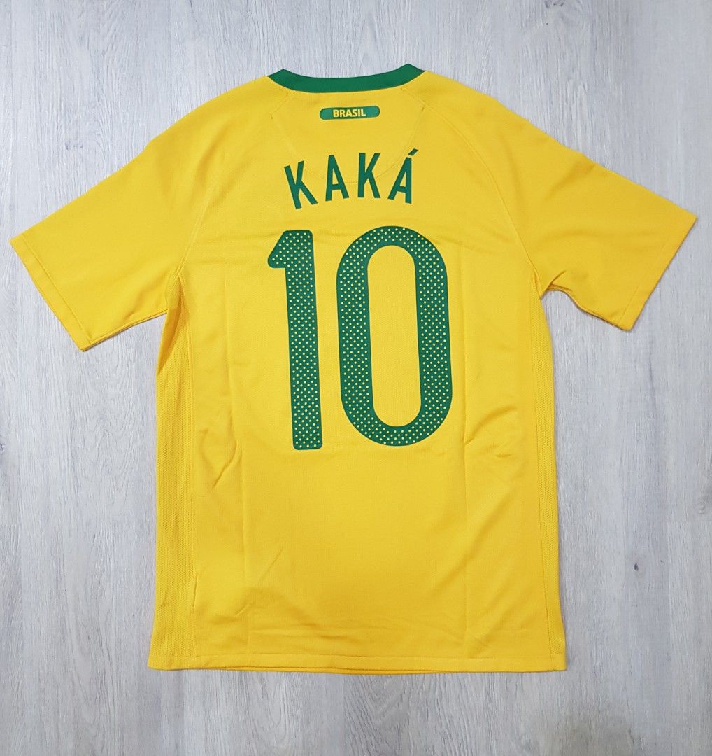 Brazil 2020 home shirt BNWT, Men's Fashion, Activewear on Carousell