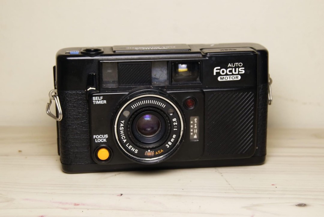 Yashica Auto Focus Film Camera, Photography, Cameras on Carousell