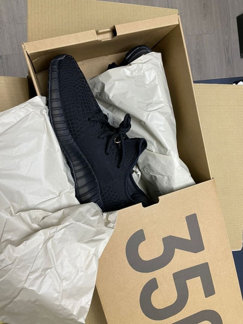 Yeezy Boost 350 v2 Onyx UK10.5 US11