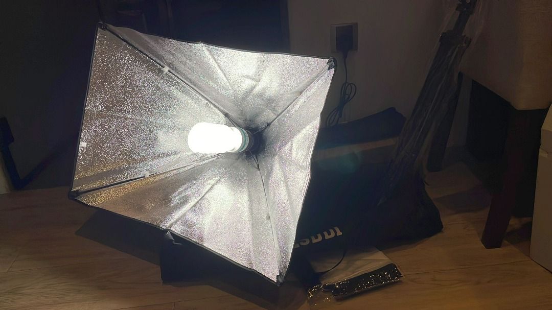 2001) ESDDI SOFTBOX PHOTOGRAPHY LIGHT, 20 X 28 INCH STUDIO LIGHTING