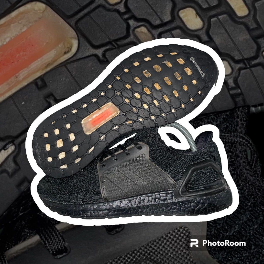 Ultra boost 19 triple black uk online