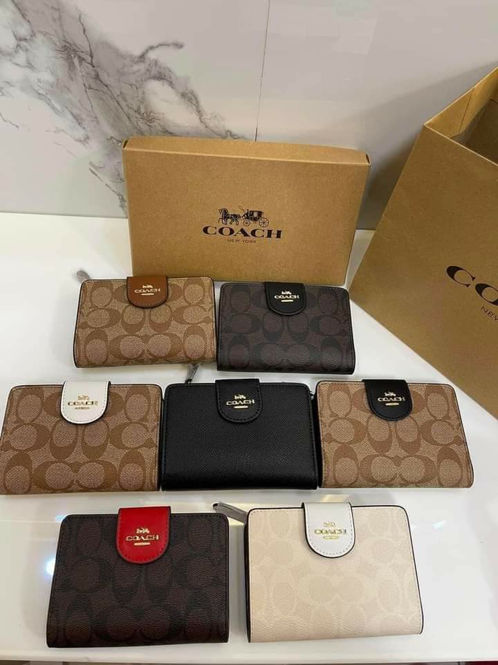 🇺🇲 Authentic Coach Small Wallet, Women's Fashion, Bags & Wallets ...