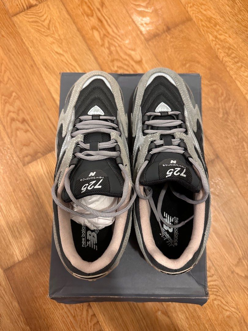 全新New Balance 725 ML725U 銀灰色US8.5, 男裝, 鞋, 波鞋- Carousell