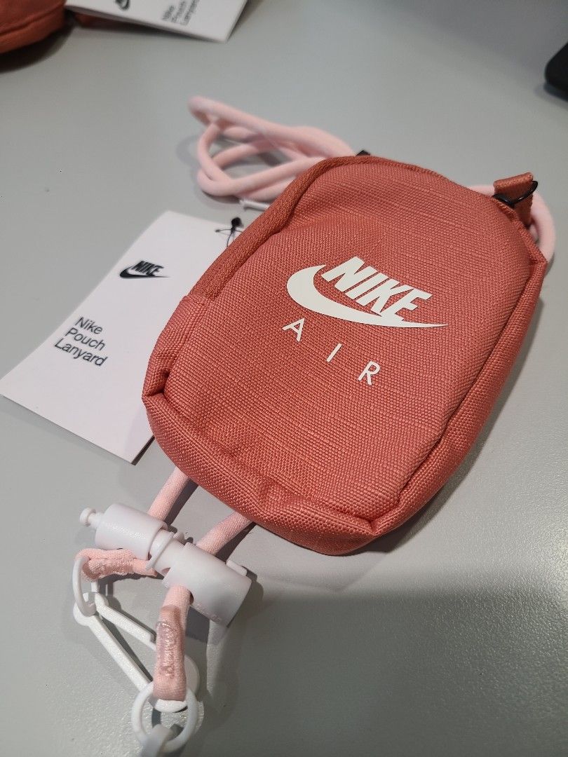 Nike air hotsell pouch