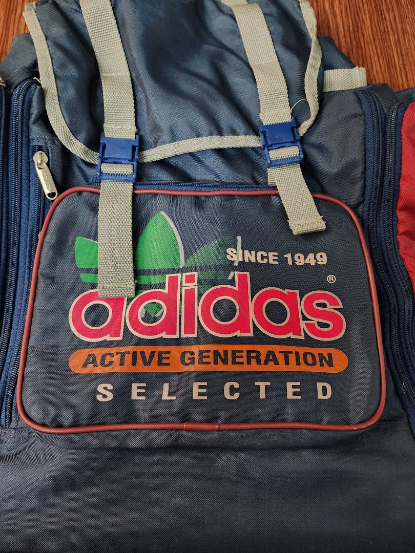 Adidas originals sportive hot sale 90s backpack