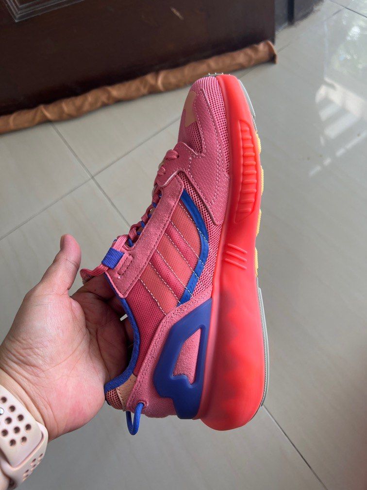 Adidas store shoes 7000